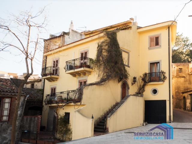 The clock houses borgo gallodoro