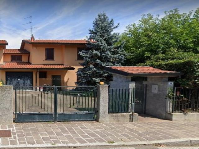 Case - Villetta a schiera - via don egidio manera 19