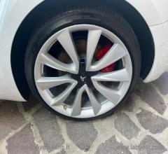 Auto - Tesla model 3 long range performance awd