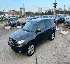 Auto - Toyota rav4 2.2 d-4d 177 cv luxury