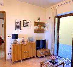 Case - Appartamento con ampio terrazzo e box