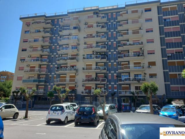 Castellana: appartamento con terrazzo e posto auto