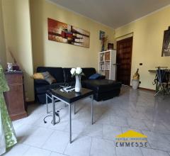 Appartamenti in Vendita - Appartamento con garage in vendita a marina di massa