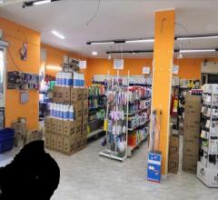 Appartamenti in Vendita - Locale commerciale posto al piano rialzato