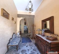 Case - Indipendente con box terrazzo e cantina zona via capurso