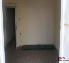 Appartamenti in Vendita - Quadrilocale da ristrutturare, primo piano, libertà, bari