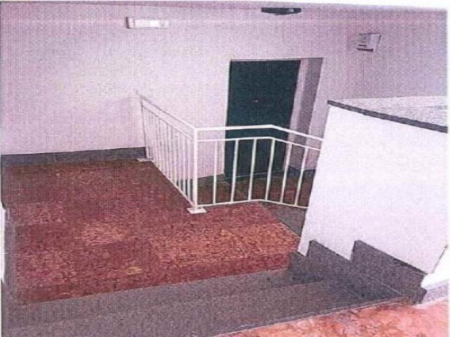 Appartamenti in Vendita - Locale deposito ubicato al piano seminterrato