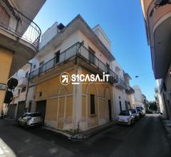 Appartamenti in Vendita - Appartamento al primo piano