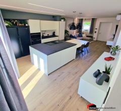 Case - Thiene - centrale: nuovissima villetta a schiera di testa con giardino e ampio garage