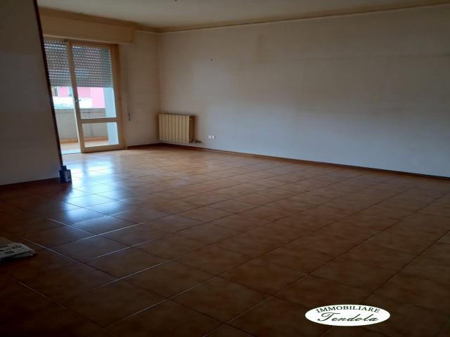 Appartamento piano primo luni mare