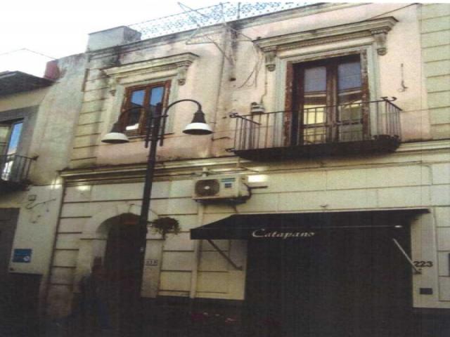 Appartamenti in Vendita - Immobile indipendente con ampio terrazzo centro città