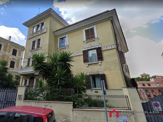 Case - Appartamento e posto auto viale vaticano n° 79-80 roma