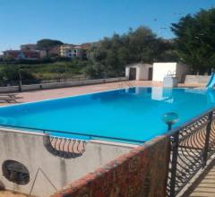 Case - Villa singola con piscina