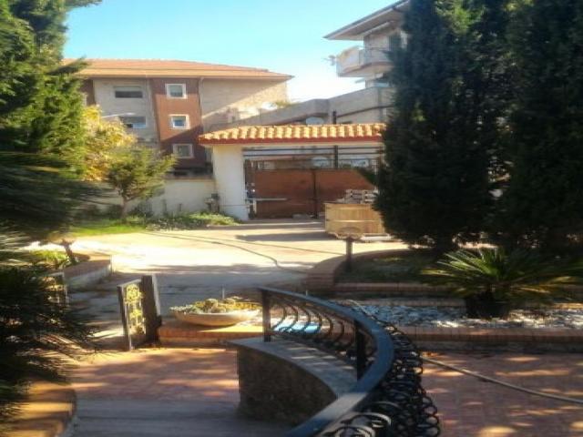 Case - Villa singola con piscina