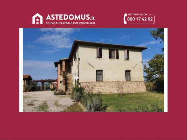 Struttura ricettiva agrituristica con accessori e corte esclusiva