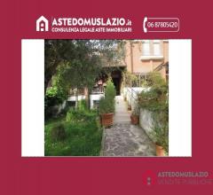 Appartamento e garage via della torre di spizzichino roma