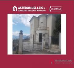 Case - Villino viale lombardia n° 10 vallerotonda (fr)