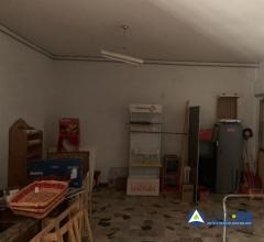 Case - Negozio e due appartamenti in via r. beneventi n. 21 e 25, lama mocogno (mo) fraz. borra -