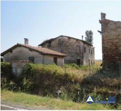 Case - Compendio con fabbricati ristrutturare e terreno in ia canalvecchio secchia n.1, carpi (mo)