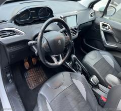 Auto - Peugeot 2008 bluehdi 100 allure