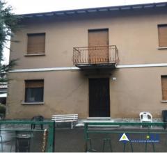 Fabbricato con 2 appartamenti in via erri billÒ n. 11, formigine (mo) fraz. casinalbo