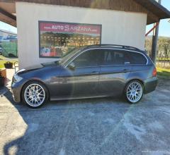 Auto - Bmw 335d attiva