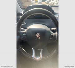 Auto - Peugeot 208 1.6 e-hdi 92 cv s&s 3p. allure