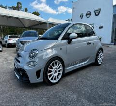 Auto - Abarth 695 1.4 turbo t-jet 180 cv esseesse