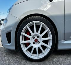 Auto - Abarth 695 1.4 turbo t-jet 180 cv esseesse