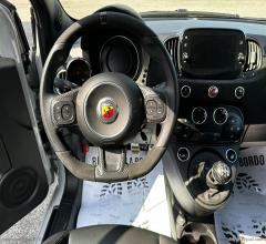 Auto - Abarth 695 1.4 turbo t-jet 180 cv esseesse