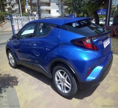 Auto - Toyota c-hr 1.8 hybrid e-cvt trend