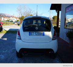 Auto - Lancia ypsilon 1.2 69 cv 5p. silver