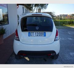 Auto - Lancia ypsilon 1.2 69 cv 5p. silver