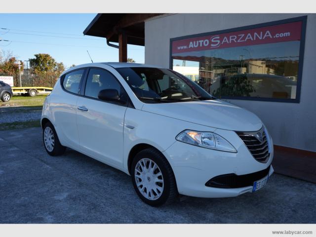 Auto - Lancia ypsilon 1.2 69 cv 5p. silver