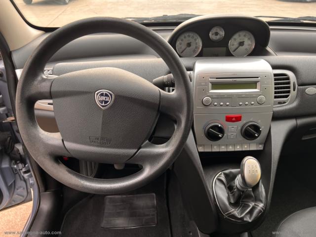 Auto - Lancia ypsilon 1.2 69 cv diva