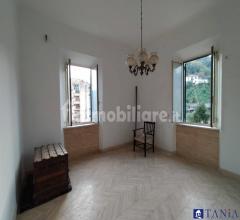 Case - Appartamento da ristrutturare a carrara citta' rif aa3945