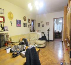 Appartamento in zona commerciale di avenza rif 4070