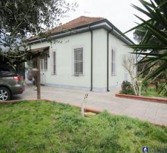 Case - Casa indipendente a fossone rif. 3237