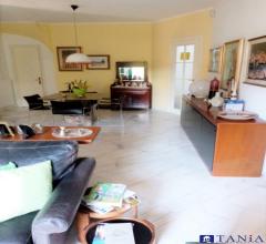 Appartamenti in Vendita - Villa con grande giardino a marina di carrara rif 4167