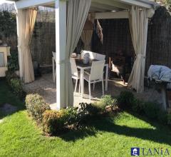 Case - Appartamento con entrata indipendente e giardino marina di carrara rif 4062