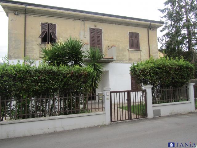 Case - Porzione di casa piano terra in zona residenziale a bonascola rif 4028