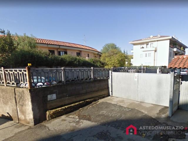 Case - Appartamento in via correr (rm)