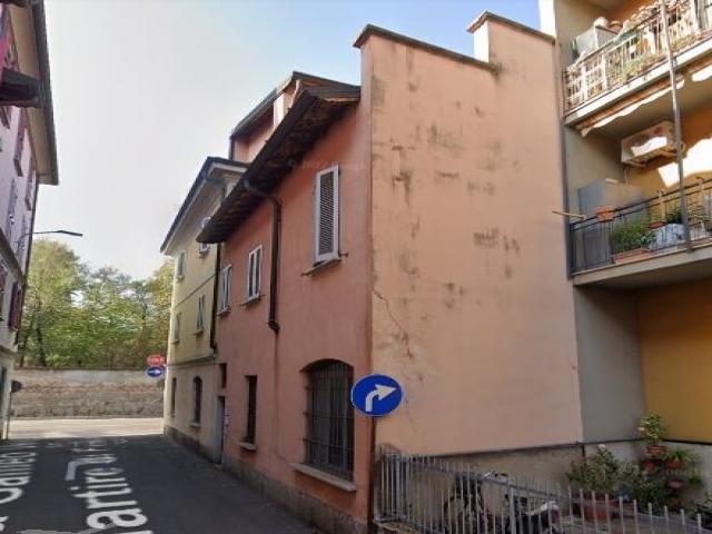 Negozio - via confalonieri 111