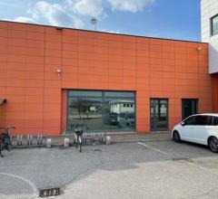 Negozio - via caduti del lavoro
