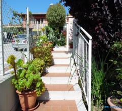 Case - Vicino a riccione  trilocale con ingresso indipendente e giardino