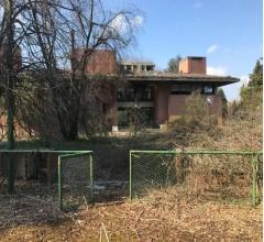 Case - Villa e appartamento in stato di abbandono