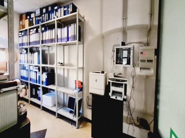 Appartamenti in Vendita - Ufficio in affitto a bari quartierino