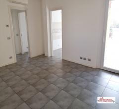 Trilocale con terrazzo a cornaredo