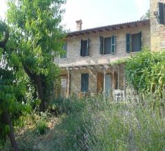 Rustico adibito a b&b in colline a vernasca (pc)