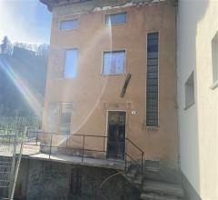 Casa semindipendente con giardino e terrazzo in centro